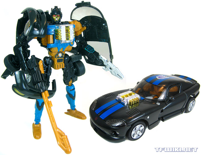 TFU03-toy_ShadowStriker.jpg